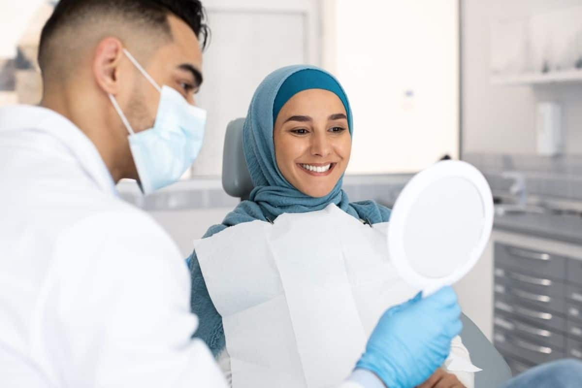 Featured image for “How Soon Can You Eat Normally After Teeth Whitening?”